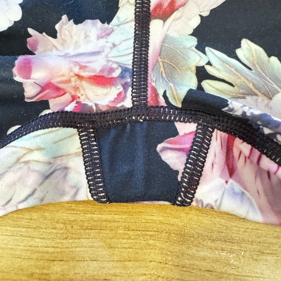 athleta • floral yoga leggings w/pockets • small - Picture 7 of 7